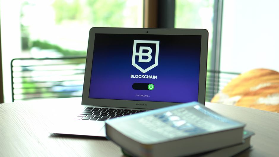 Blockchain-tekniikka: Innovaatioiden Perusta ja Tulevaisuus