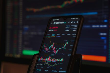 Kryptovaluuttasovellukset: Opas parhaisiin vaihtoehtoihin ja niiden käyttökokemuksiin