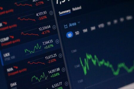 Arbitraasi kryptovaluuttamarkkinoilla: Mahdollisuudet ja haasteet